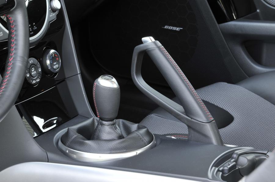  Mazda RX-8 2008 года  (фото 17 из 89)